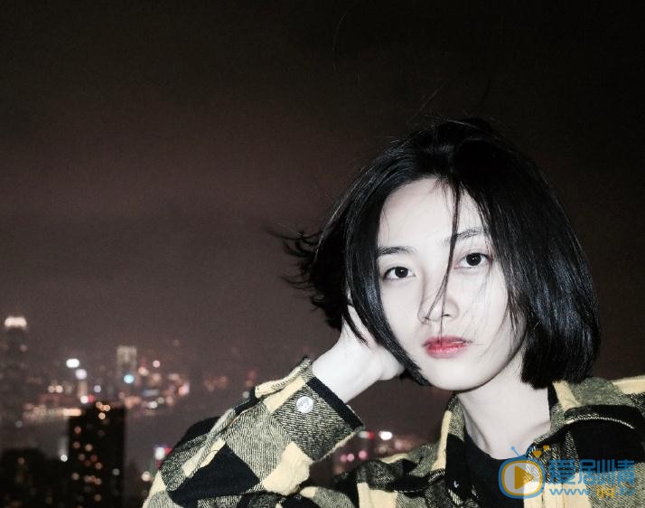张嘉希夜色写真 张嘉希高清写真_张嘉希高清剧照