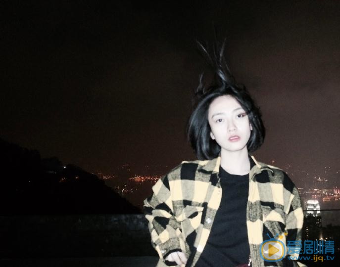 张嘉希夜色写真 张嘉希高清写真_张嘉希高清剧照