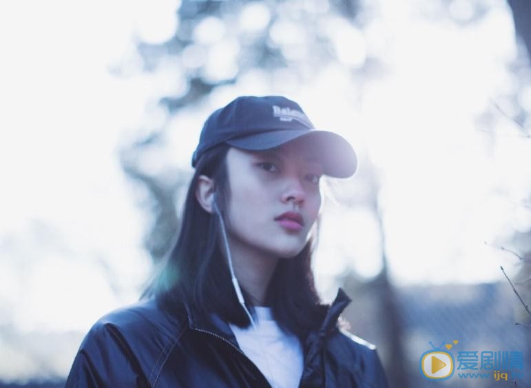 张嘉希秋季写真 张嘉希高清写真_张嘉希高清剧照