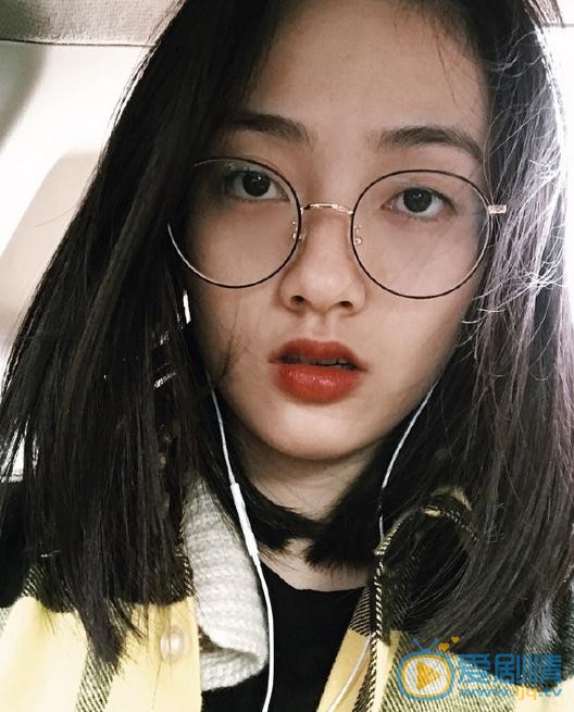 张嘉希生活照 张嘉希高清写真_张嘉希高清剧照