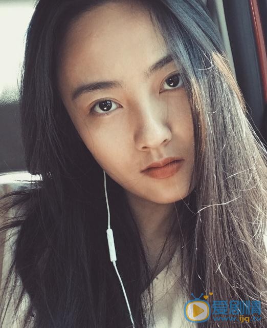 张嘉希生活照 张嘉希高清写真_张嘉希高清剧照