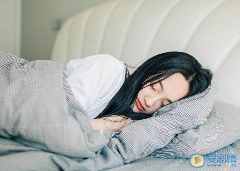 张嘉希慵懒写真 张嘉希高清写真_张嘉希高清剧照