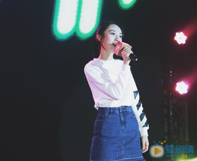 张嘉希舞台照 张嘉希高清写真_张嘉希高清剧照