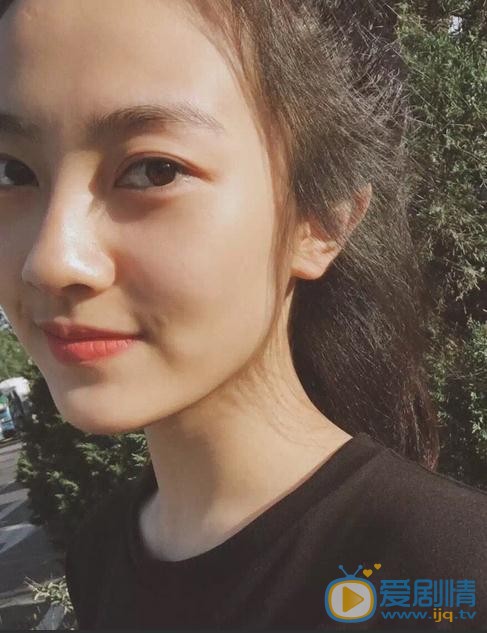 张嘉希生活照 张嘉希高清写真_张嘉希高清剧照