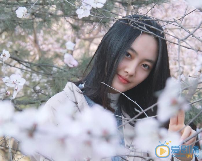张嘉希清新写真 张嘉希高清写真_张嘉希高清剧照