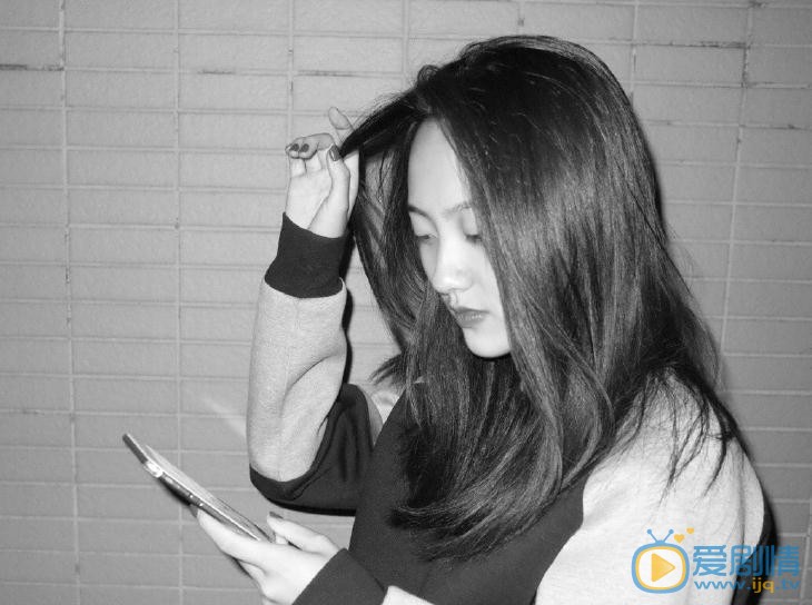 张嘉希夜色写真 张嘉希高清写真_张嘉希高清剧照