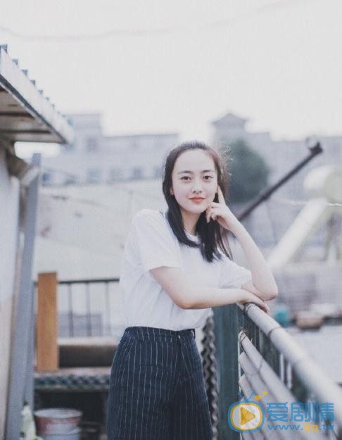 张嘉希清新写真 张嘉希高清写真_张嘉希高清剧照