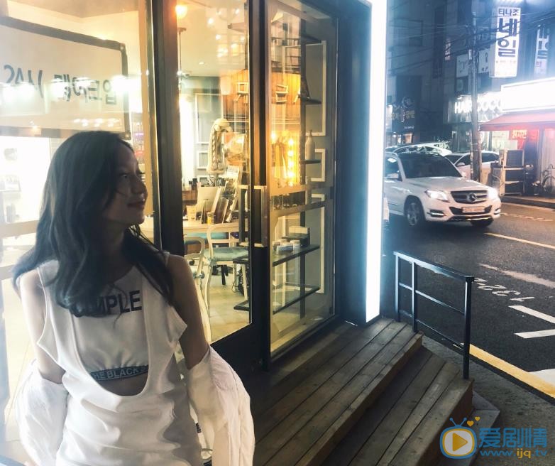 王婉晨户外旅行照 王婉晨高清写真_王婉晨高清剧照