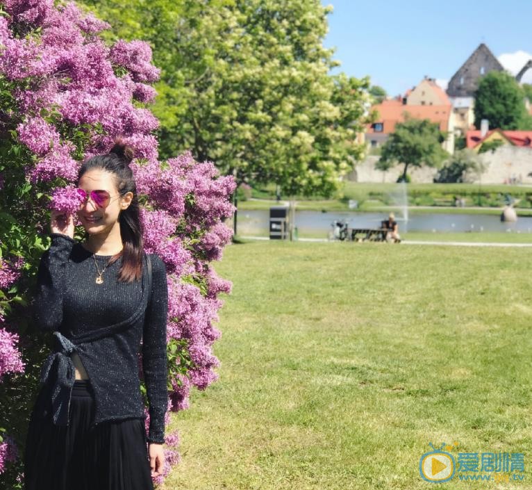 王婉晨户外旅行照 王婉晨高清写真_王婉晨高清剧照