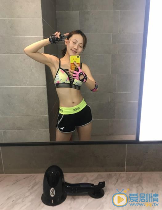 赵凌彬自拍照 赵凌彬高清写真_赵凌彬高清剧照