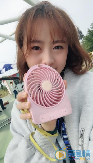 赵凌彬自拍照 赵凌彬高清写真_赵凌彬高清剧照