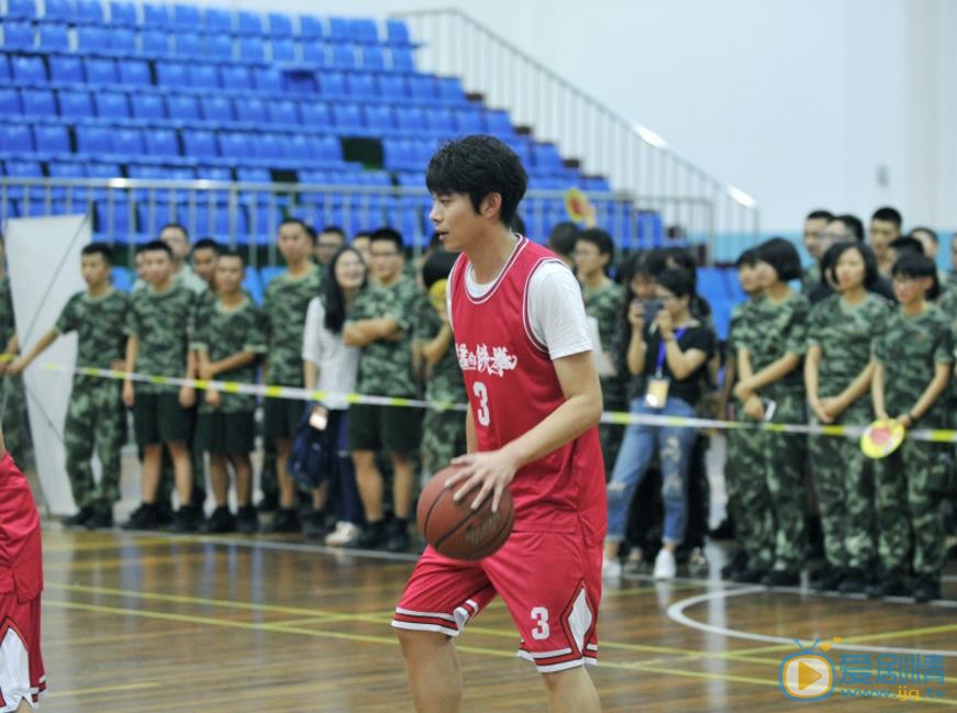 艾伦健身运动照 艾伦高清写真_艾伦高清剧照