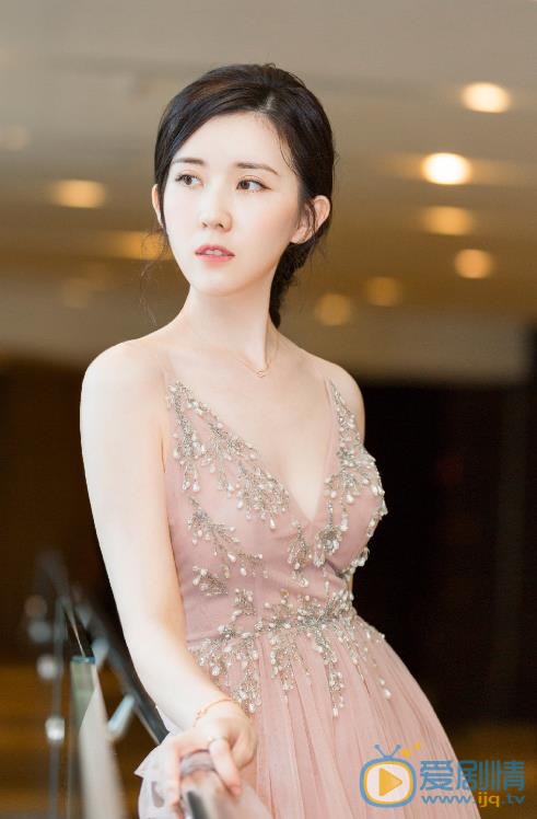 靳芊芊靓丽写真 靳芊芊高清写真_靳芊芊高清剧照
