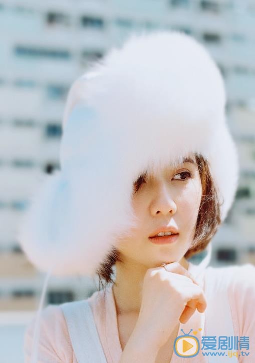 靳芊芊时尚街拍 靳芊芊高清写真_靳芊芊高清剧照