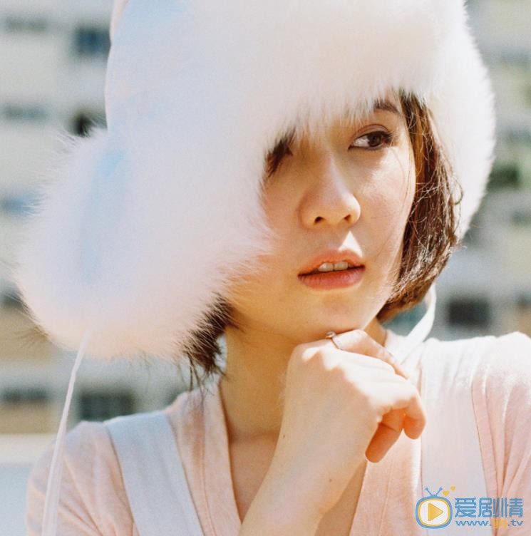 靳芊芊时尚街拍 靳芊芊高清写真_靳芊芊高清剧照