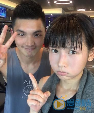 简淑儿与他人合照 简淑儿高清写真_简淑儿高清剧照