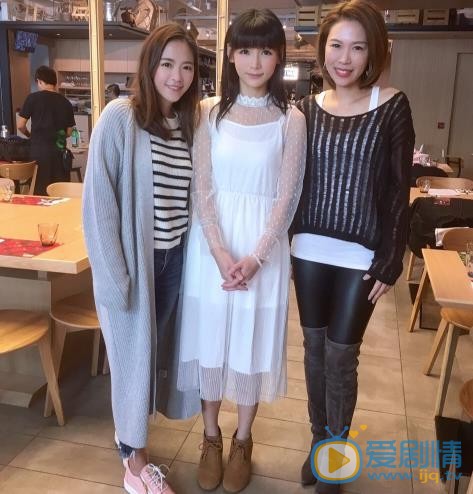 简淑儿与他人合照 简淑儿高清写真_简淑儿高清剧照