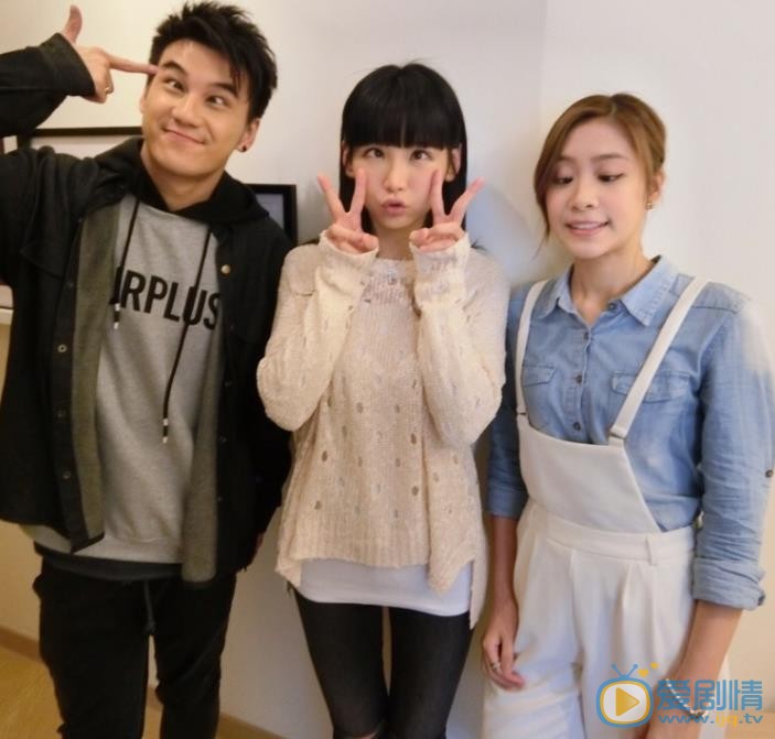简淑儿与他人合照 简淑儿高清写真_简淑儿高清剧照