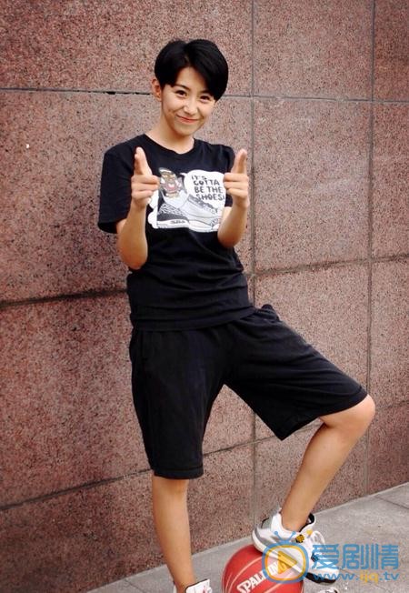 姜依短发帅气写真 姜依高清写真_姜依高清剧照