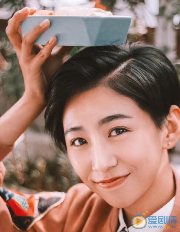 姜依短发帅气写真 姜依高清写真_姜依高清剧照