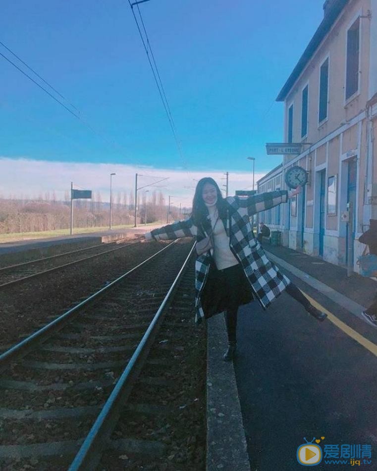 全昭旻街拍照 全昭旻高清写真_全昭旻高清剧照