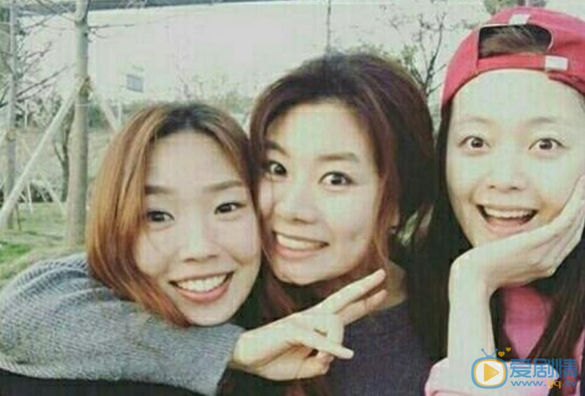 全昭旻与人合照 全昭旻高清写真_全昭旻高清剧照