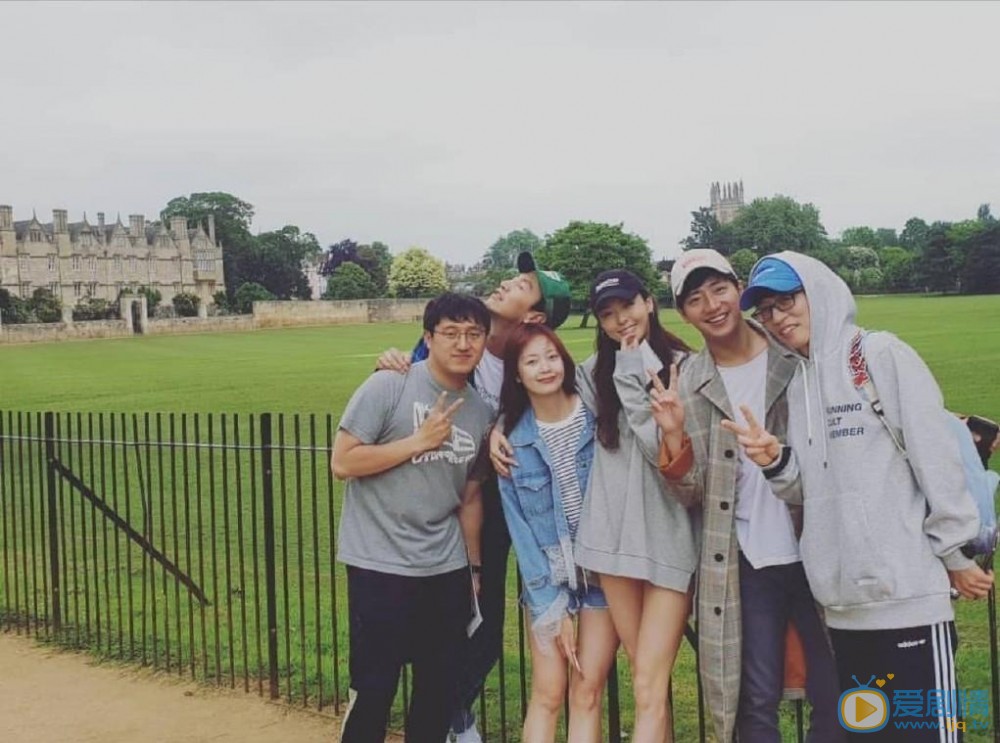 全昭旻与人合照 全昭旻高清写真_全昭旻高清剧照