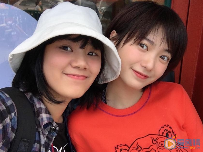 姜卓君与人合照 姜卓君高清写真_姜卓君高清剧照