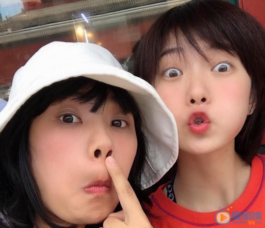 姜卓君与人合照 姜卓君高清写真_姜卓君高清剧照