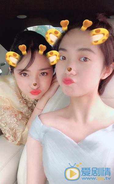 姜卓君与人合照 姜卓君高清写真_姜卓君高清剧照