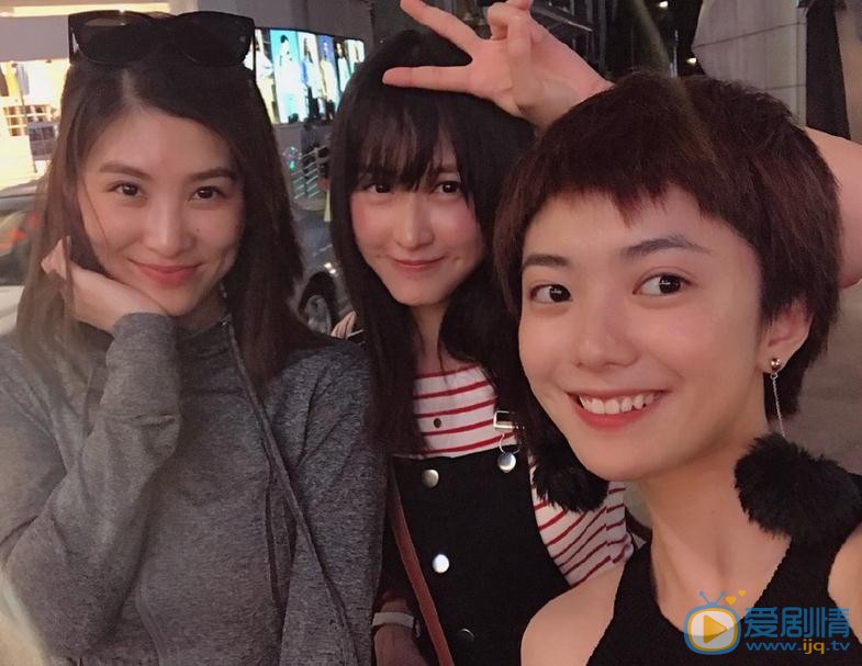 姜卓君与人合照 姜卓君高清写真_姜卓君高清剧照