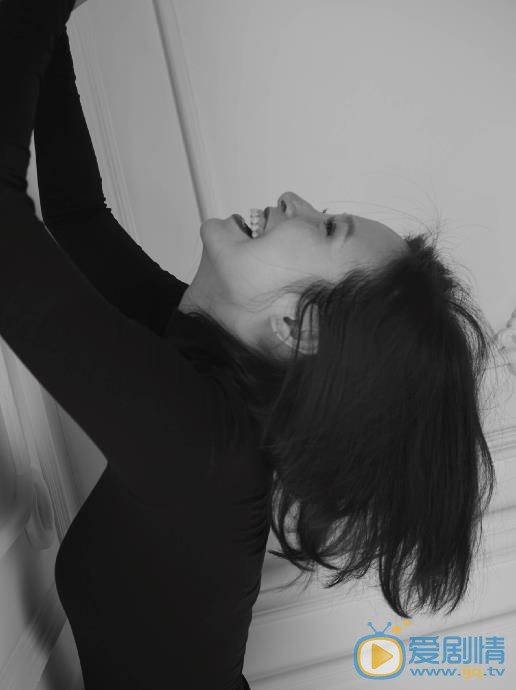 杨凯淳黑白写真 杨凯淳高清写真_杨凯淳高清剧照