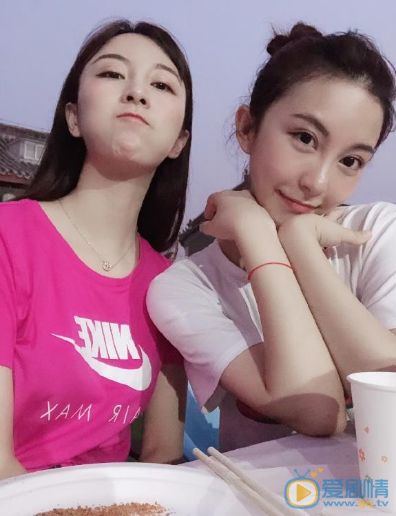 刘嘉格姐妹生活照 刘嘉格高清写真_刘嘉格高清剧照