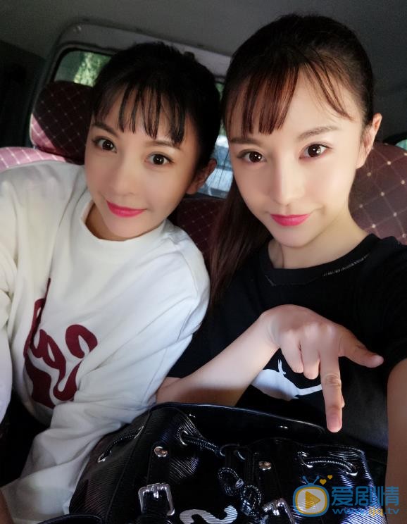 刘嘉格姐妹生活照 刘嘉格高清写真_刘嘉格高清剧照