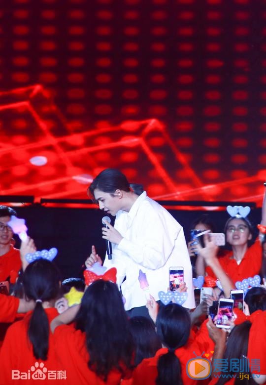 周锐舞台写真 周锐高清写真_周锐高清剧照