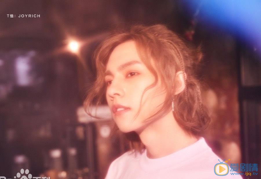 周锐盛世美颜写真 周锐高清写真_周锐高清剧照
