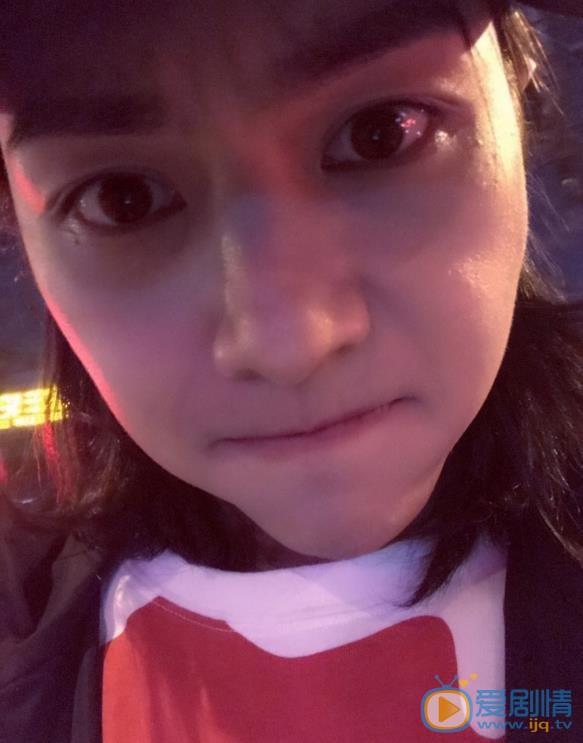 周锐卖萌表情包 周锐高清写真_周锐高清剧照
