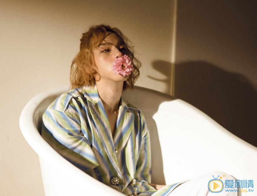 周锐盛世美颜写真 周锐高清写真_周锐高清剧照