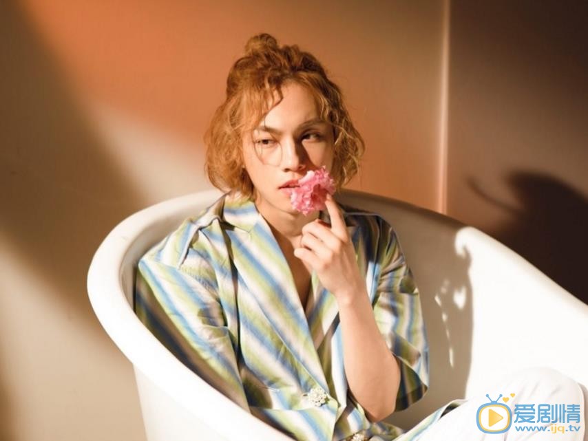 周锐盛世美颜写真 周锐高清写真_周锐高清剧照