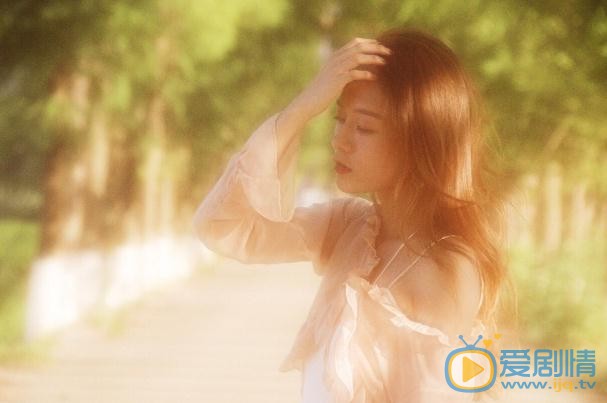 赵闪闪绿色写真 赵闪闪高清写真_赵闪闪高清剧照