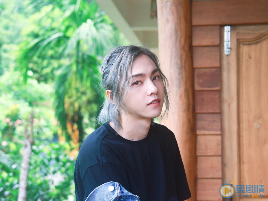 周锐可爱写真 周锐高清写真_周锐高清剧照