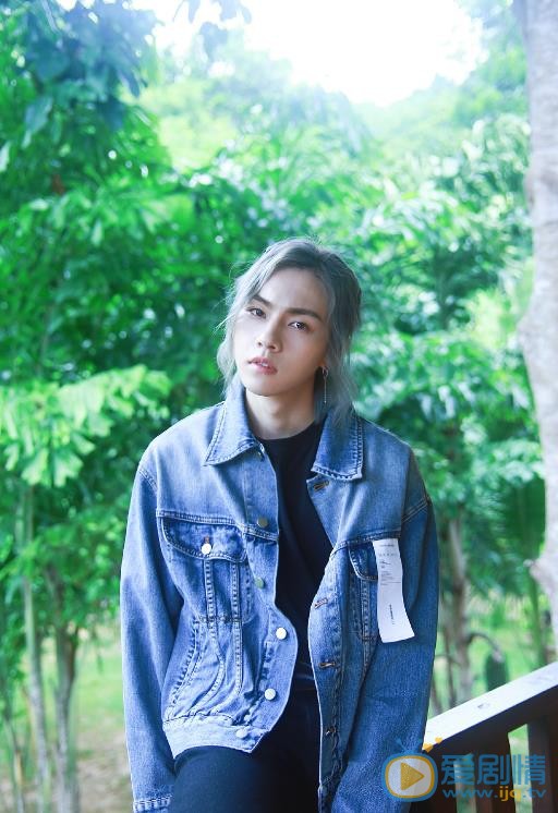 周锐可爱写真 周锐高清写真_周锐高清剧照