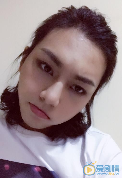 周锐卖萌表情包 周锐高清写真_周锐高清剧照
