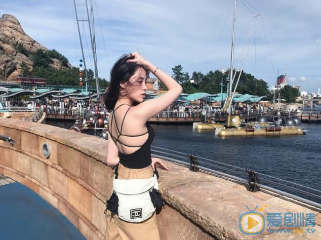 欧阳妮妮街拍写真 欧阳妮妮高清写真_欧阳妮妮高清剧照