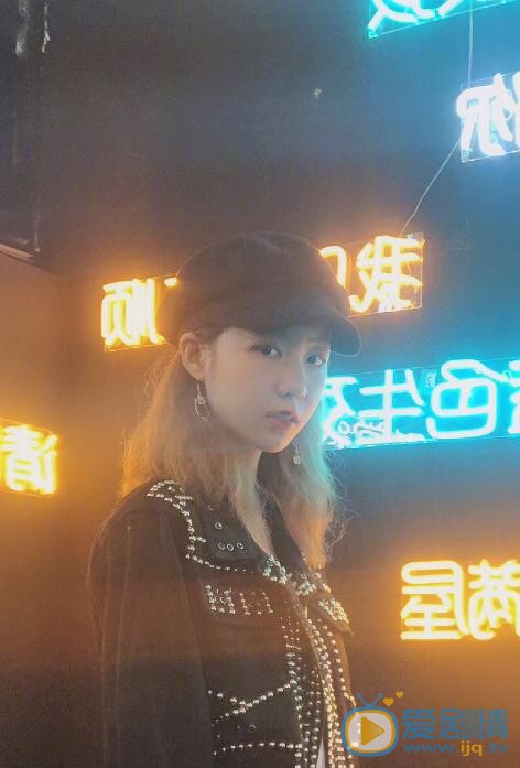 许瑞航街拍写真 许瑞航高清写真_许瑞航高清剧照