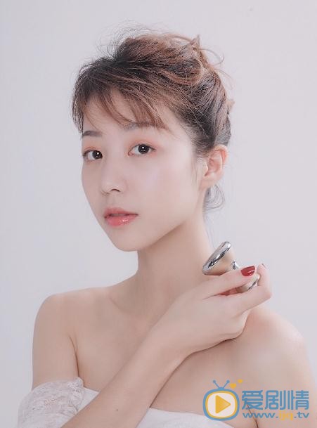 许瑞航气质写真 许瑞航高清写真_许瑞航高清剧照