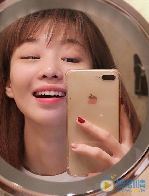 许瑞航逗比照 许瑞航高清写真_许瑞航高清剧照