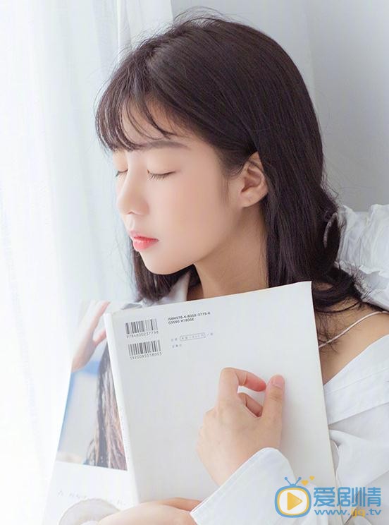 许瑞航萝莉写真 许瑞航高清写真_许瑞航高清剧照
