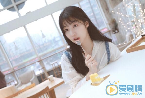 许瑞航白色写真 许瑞航高清写真_许瑞航高清剧照
