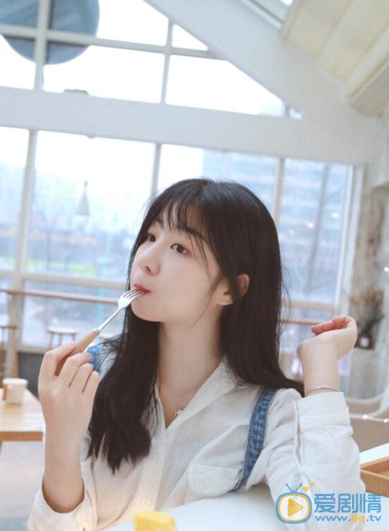 许瑞航白色写真 许瑞航高清写真_许瑞航高清剧照
